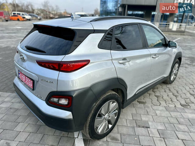 Серый Хендай Kona, объемом двигателя 0 л и пробегом 86 тыс. км за 16000 $, фото 13 на Automoto.ua
