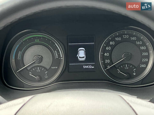 Серый Хендай Kona, объемом двигателя 1.6 л и пробегом 54 тыс. км за 20950 $, фото 33 на Automoto.ua