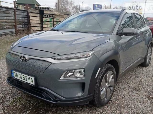 Сірий Хендай Kona, об'ємом двигуна 0 л та пробігом 63 тис. км за 18500 $, фото 17 на Automoto.ua