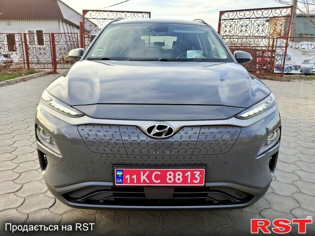 Серый Хендай Kona, объемом двигателя 0 л и пробегом 86 тыс. км за 18200 $, фото 1 на Automoto.ua