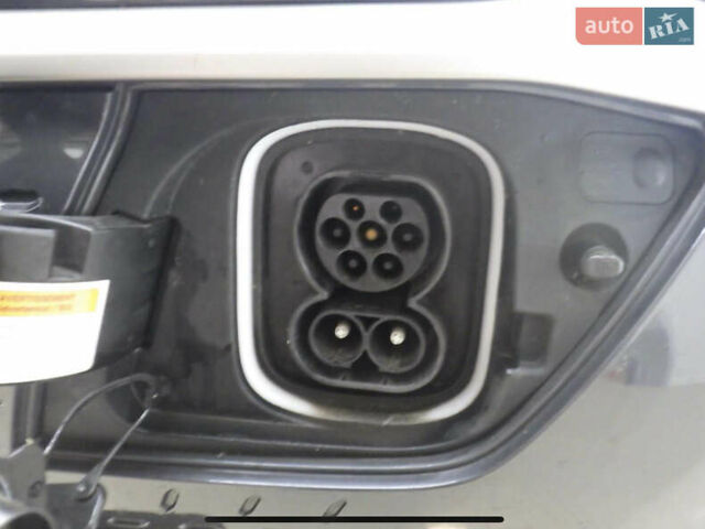 Сірий Хендай Kona, об'ємом двигуна 0 л та пробігом 78 тис. км за 18300 $, фото 14 на Automoto.ua