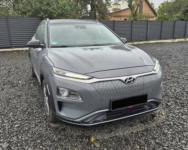 Сірий Хендай Kona, об'ємом двигуна 0 л та пробігом 99 тис. км за 19499 $, фото 2 на Automoto.ua