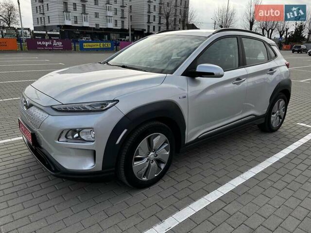 Серый Хендай Kona, объемом двигателя 0 л и пробегом 136 тыс. км за 16700 $, фото 7 на Automoto.ua