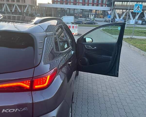 Сірий Хендай Kona, об'ємом двигуна 0 л та пробігом 50 тис. км за 17800 $, фото 11 на Automoto.ua