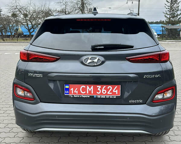 Сірий Хендай Kona, об'ємом двигуна 0 л та пробігом 149 тис. км за 17950 $, фото 16 на Automoto.ua