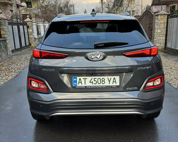 Серый Хендай Kona, объемом двигателя 0 л и пробегом 23 тыс. км за 16900 $, фото 7 на Automoto.ua