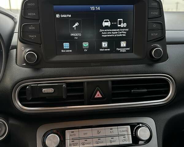 Серый Хендай Kona, объемом двигателя 0 л и пробегом 95 тыс. км за 17000 $, фото 3 на Automoto.ua