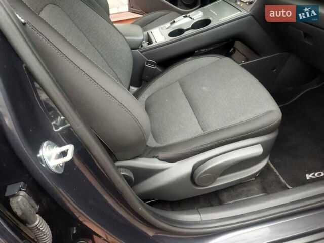 Серый Хендай Kona, объемом двигателя 0 л и пробегом 30 тыс. км за 15999 $, фото 31 на Automoto.ua