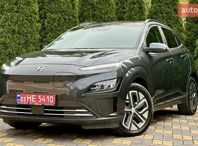 Серый Хендай Kona, объемом двигателя 0 л и пробегом 56 тыс. км за 16700 $, фото 6 на Automoto.ua