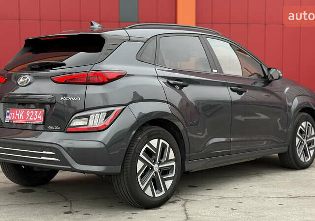 Серый Хендай Kona, объемом двигателя 0 л и пробегом 50 тыс. км за 18500 $, фото 12 на Automoto.ua