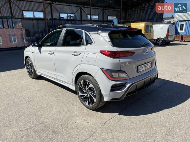 Сірий Хендай Kona, об'ємом двигуна 1.6 л та пробігом 42 тис. км за 24000 $, фото 2 на Automoto.ua