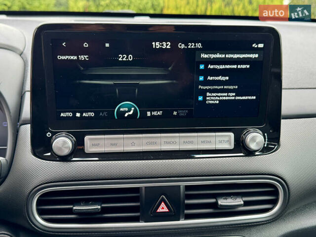 Серый Хендай Kona, объемом двигателя 0 л и пробегом 82 тыс. км за 17888 $, фото 47 на Automoto.ua