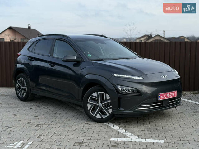 Серый Хендай Kona, объемом двигателя 0 л и пробегом 41 тыс. км за 18000 $, фото 8 на Automoto.ua