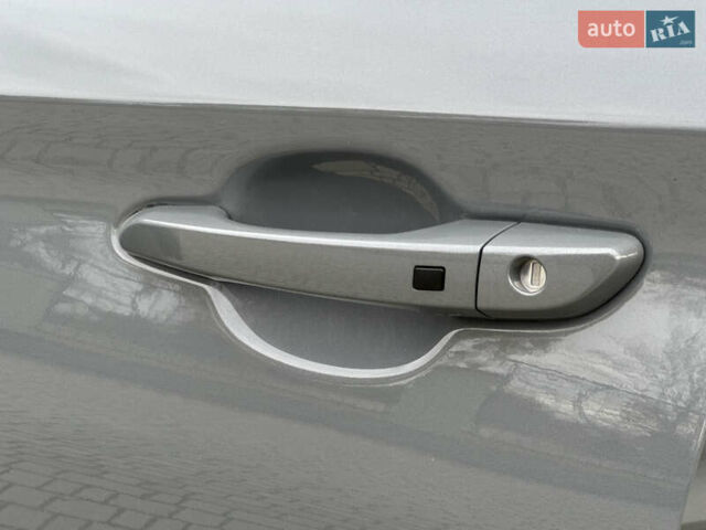 Серый Хендай Kona, объемом двигателя 0 л и пробегом 82 тыс. км за 17888 $, фото 106 на Automoto.ua