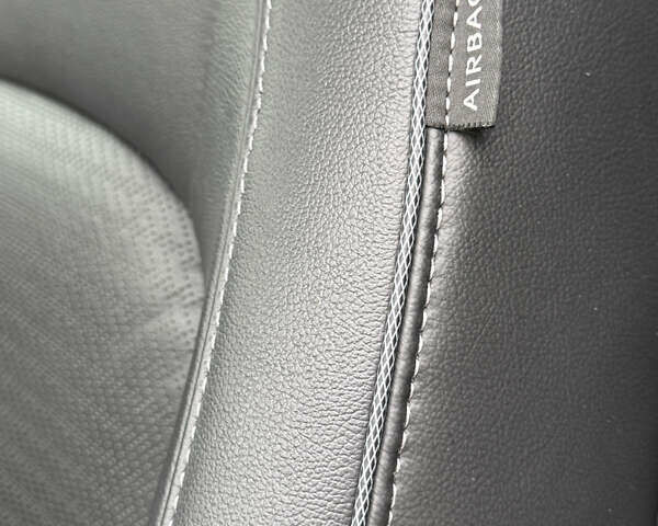 Серый Хендай Kona, объемом двигателя 0 л и пробегом 82 тыс. км за 17888 $, фото 35 на Automoto.ua