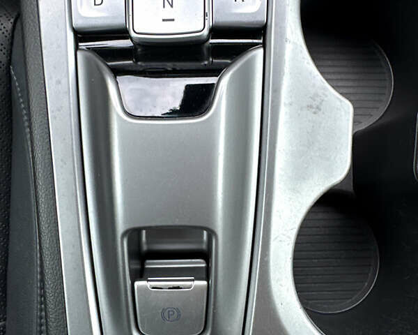 Серый Хендай Kona, объемом двигателя 0 л и пробегом 82 тыс. км за 17888 $, фото 63 на Automoto.ua