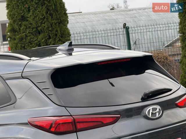 Серый Хендай Kona, объемом двигателя 0 л и пробегом 56 тыс. км за 17299 $, фото 28 на Automoto.ua