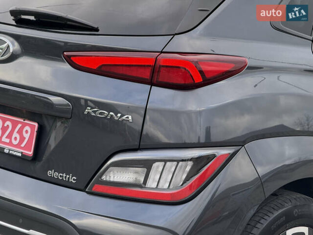 Серый Хендай Kona, объемом двигателя 0 л и пробегом 56 тыс. км за 17299 $, фото 23 на Automoto.ua