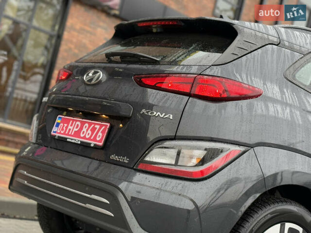 Серый Хендай Kona, объемом двигателя 0 л и пробегом 52 тыс. км за 17299 $, фото 34 на Automoto.ua