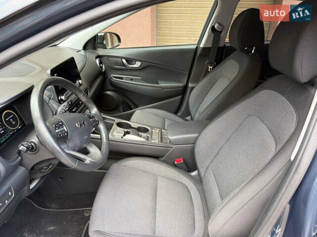 Сірий Хендай Kona, об'ємом двигуна 0 л та пробігом 72 тис. км за 17700 $, фото 15 на Automoto.ua