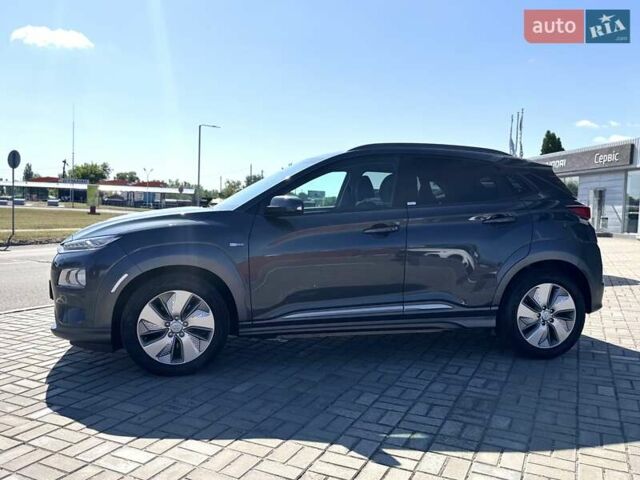 Серый Хендай Kona, объемом двигателя 0 л и пробегом 113 тыс. км за 17200 $, фото 7 на Automoto.ua