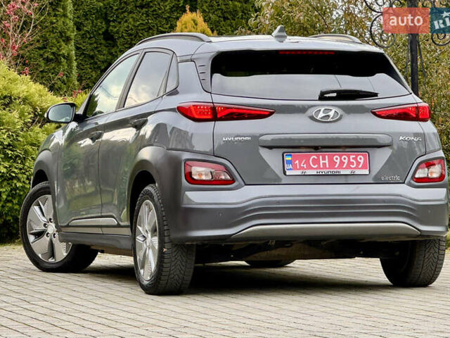 Серый Хендай Kona, объемом двигателя 0 л и пробегом 82 тыс. км за 17888 $, фото 26 на Automoto.ua