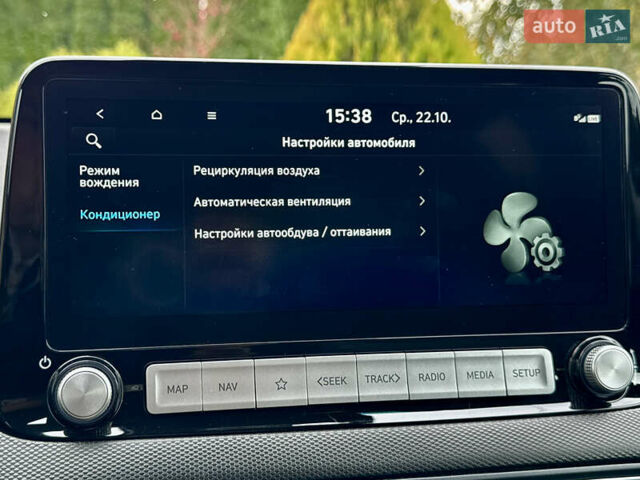 Серый Хендай Kona, объемом двигателя 0 л и пробегом 82 тыс. км за 17888 $, фото 90 на Automoto.ua