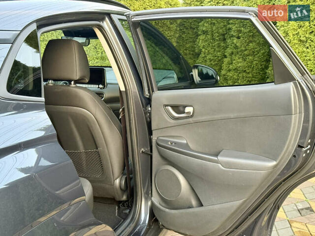 Сірий Хендай Kona, об'ємом двигуна 0 л та пробігом 19 тис. км за 18200 $, фото 35 на Automoto.ua