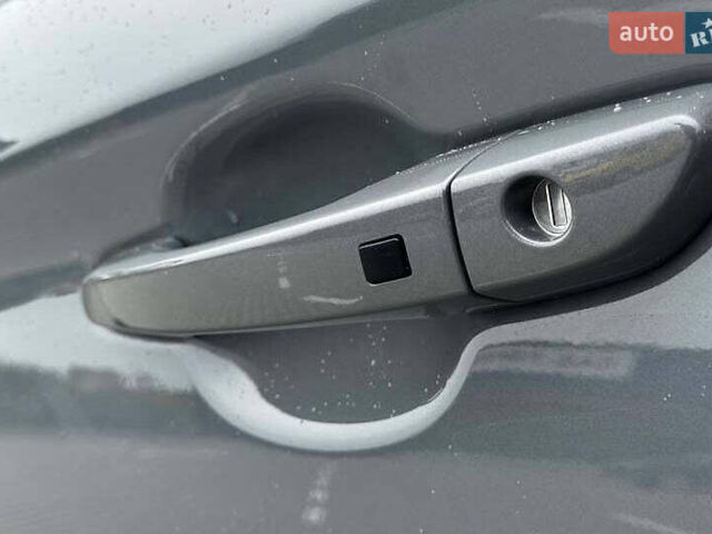 Серый Хендай Kona, объемом двигателя 0 л и пробегом 128 тыс. км за 16000 $, фото 9 на Automoto.ua