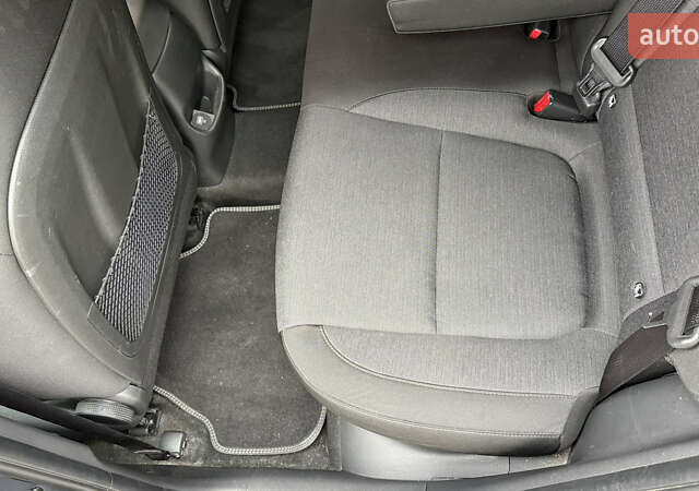 Серый Хендай Kona, объемом двигателя 0 л и пробегом 50 тыс. км за 18500 $, фото 42 на Automoto.ua