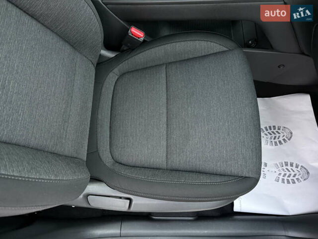 Сірий Хендай Kona, об'ємом двигуна 0 л та пробігом 88 тис. км за 17600 $, фото 11 на Automoto.ua