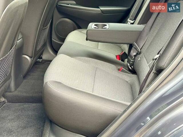 Сірий Хендай Kona, об'ємом двигуна 0 л та пробігом 44 тис. км за 16999 $, фото 21 на Automoto.ua