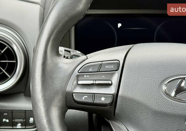 Серый Хендай Kona, объемом двигателя 0 л и пробегом 56 тыс. км за 16700 $, фото 22 на Automoto.ua