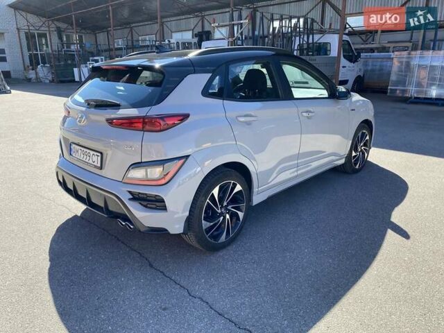 Сірий Хендай Kona, об'ємом двигуна 1.6 л та пробігом 42 тис. км за 24000 $, фото 3 на Automoto.ua