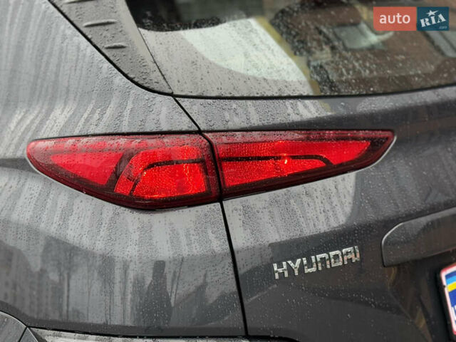 Серый Хендай Kona, объемом двигателя 0 л и пробегом 52 тыс. км за 17299 $, фото 14 на Automoto.ua