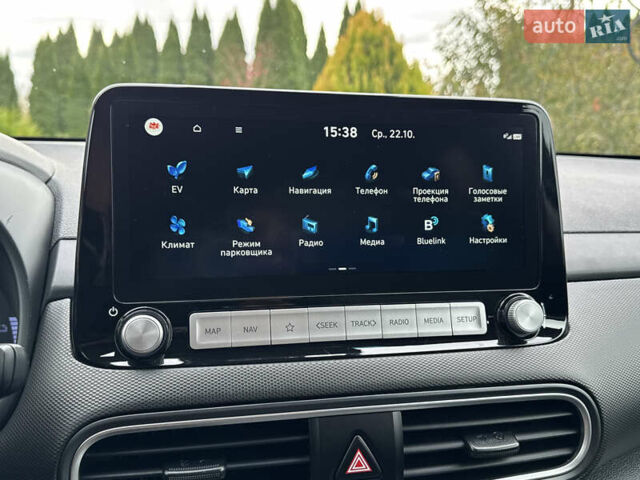 Серый Хендай Kona, объемом двигателя 0 л и пробегом 82 тыс. км за 17888 $, фото 91 на Automoto.ua