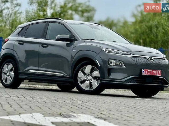 Серый Хендай Kona, объемом двигателя 0 л и пробегом 128 тыс. км за 16000 $, фото 2 на Automoto.ua
