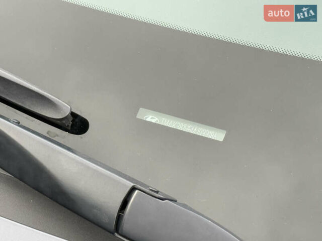 Серый Хендай Kona, объемом двигателя 0 л и пробегом 56 тыс. км за 17299 $, фото 17 на Automoto.ua
