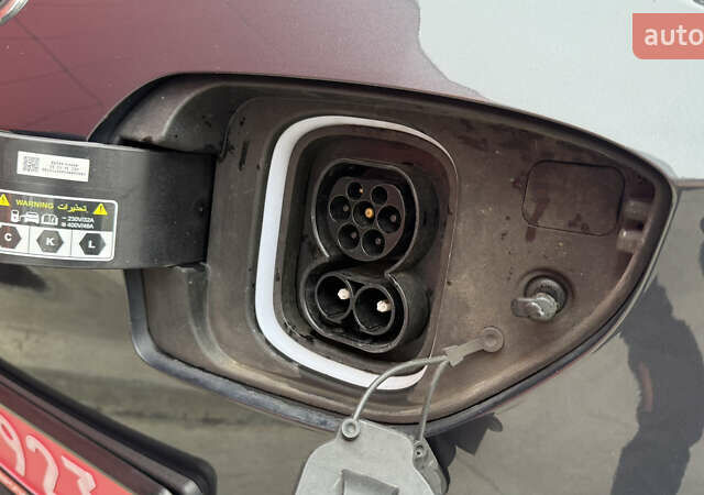 Серый Хендай Kona, объемом двигателя 0 л и пробегом 50 тыс. км за 18500 $, фото 68 на Automoto.ua