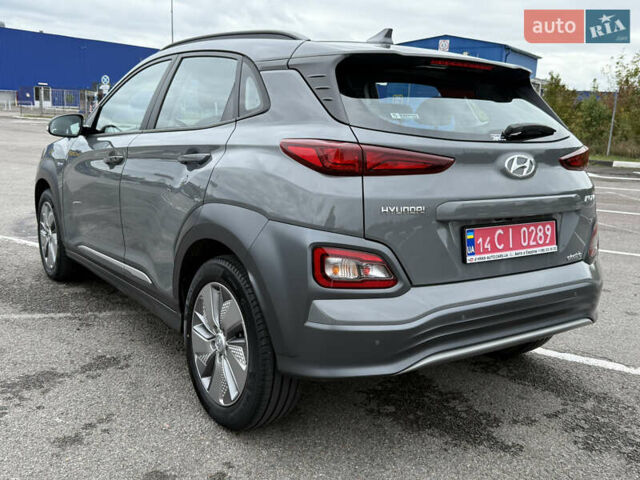 Серый Хендай Kona, объемом двигателя 0 л и пробегом 37 тыс. км за 15500 $, фото 6 на Automoto.ua