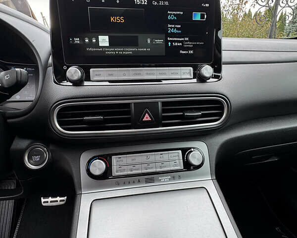 Серый Хендай Kona, объемом двигателя 0 л и пробегом 82 тыс. км за 17888 $, фото 44 на Automoto.ua