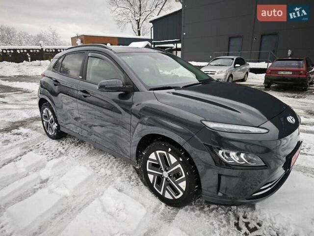 Серый Хендай Kona, объемом двигателя 0 л и пробегом 50 тыс. км за 17650 $, фото 20 на Automoto.ua