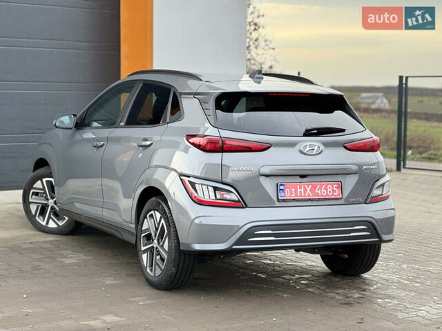 Серый Хендай Kona, объемом двигателя 0 л и пробегом 40 тыс. км за 15999 $, фото 10 на Automoto.ua