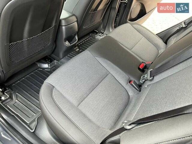 Серый Хендай Kona, объемом двигателя 0 л и пробегом 114 тыс. км за 19950 $, фото 39 на Automoto.ua