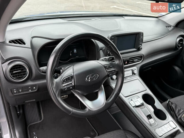 Серый Хендай Kona, объемом двигателя 0 л и пробегом 37 тыс. км за 15500 $, фото 20 на Automoto.ua