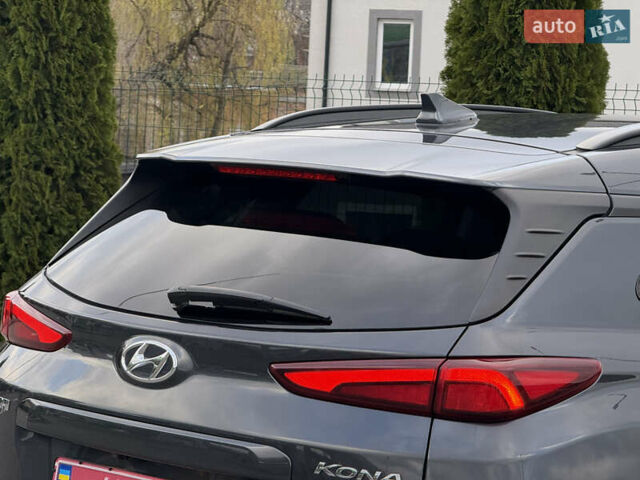 Серый Хендай Kona, объемом двигателя 0 л и пробегом 56 тыс. км за 17299 $, фото 22 на Automoto.ua