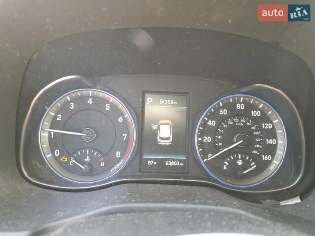 Сірий Хендай Kona, об'ємом двигуна 2 л та пробігом 63 тис. км за 4500 $, фото 8 на Automoto.ua