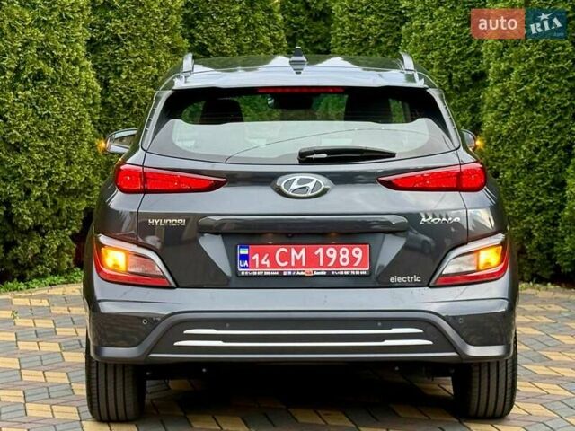 Сірий Хендай Kona, об'ємом двигуна 0 л та пробігом 44 тис. км за 16999 $, фото 5 на Automoto.ua