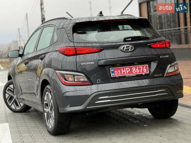 Серый Хендай Kona, объемом двигателя 0 л и пробегом 52 тыс. км за 17299 $, фото 11 на Automoto.ua