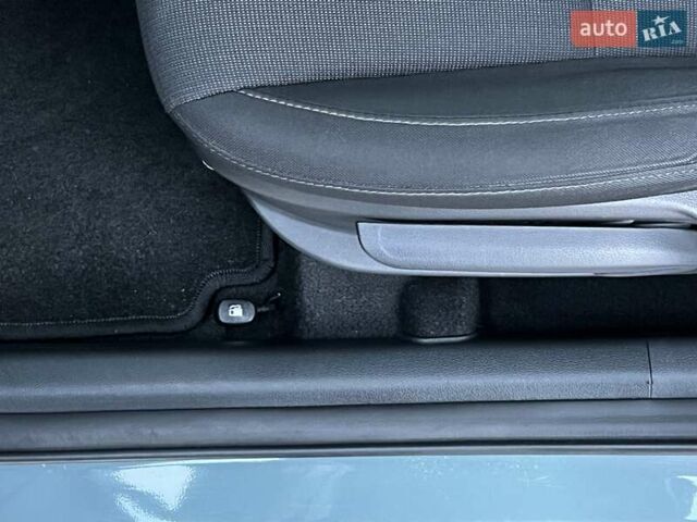 Сірий Хендай Kona, об'ємом двигуна 1.6 л та пробігом 53 тис. км за 18900 $, фото 58 на Automoto.ua